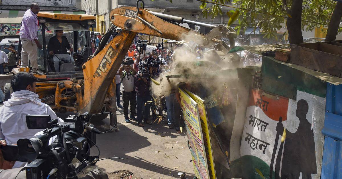 Pakistan Condemns “Hindutva-Inspired” Bulldozing of Muslim-Owned Properties in New Delhi