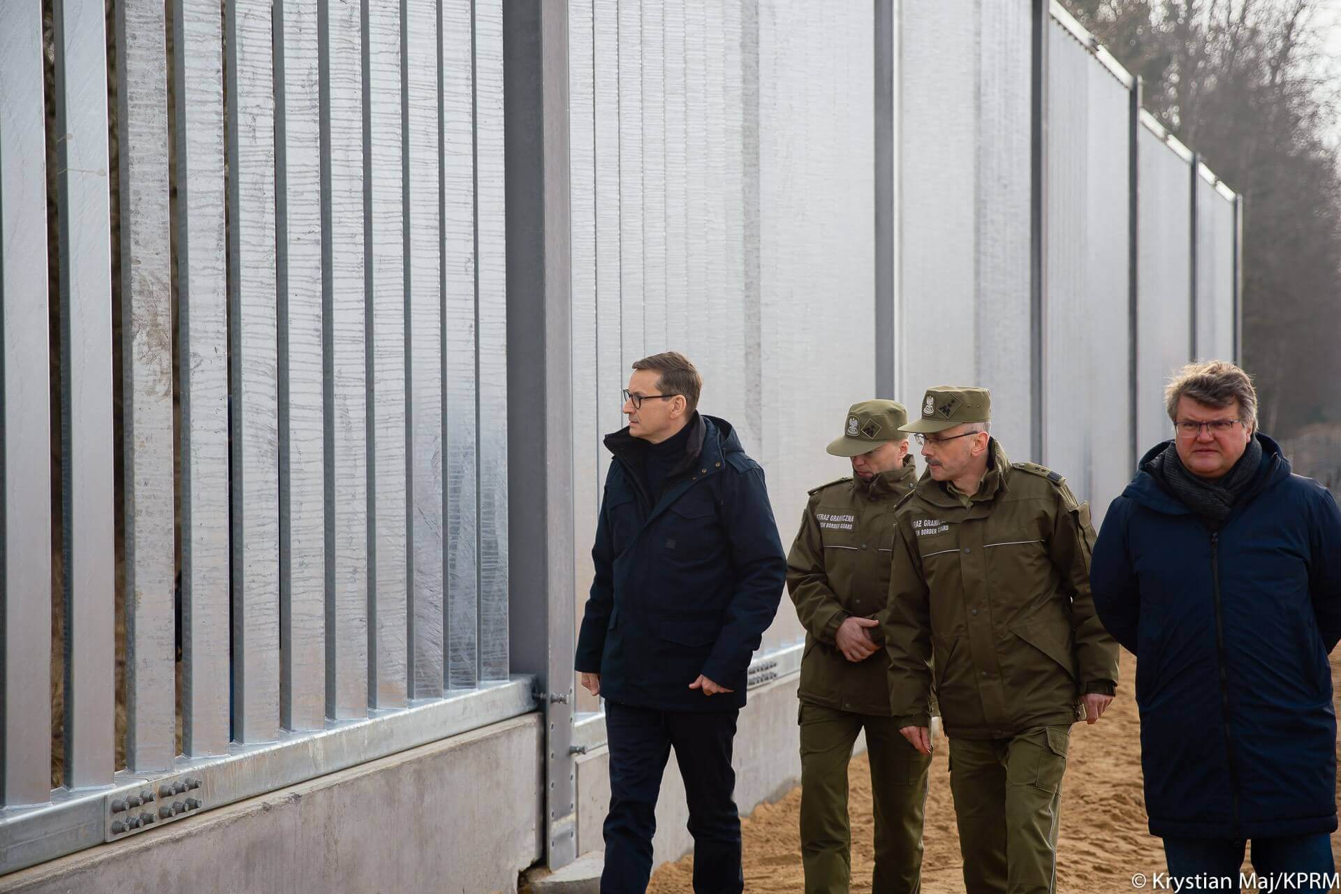Poland Completes Construction of Border Wall With Belarus to Block Migrants