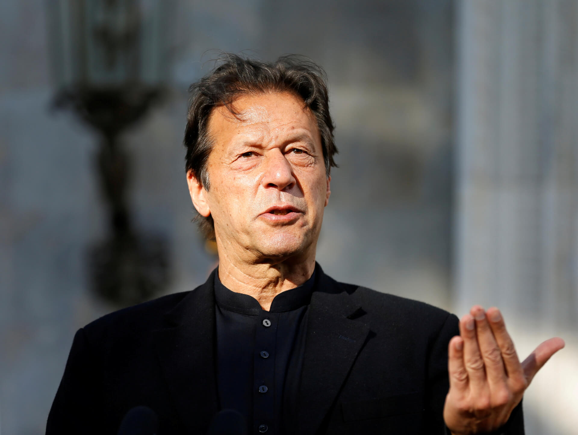 Pakistani PM Imran Khan Warns Opposition of Consequences of Failed No-Trust Vote