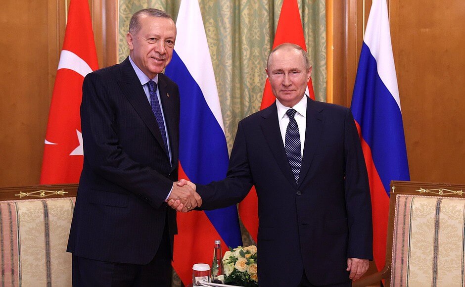 Turkey to Pay For Russian Gas in Rubles As Erdoğan, Putin Meet in Sochi