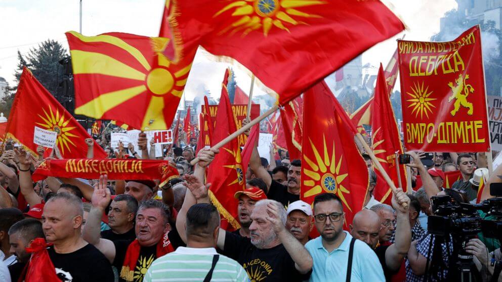 Thousands Protest in North Macedonia Over France’s ‘Shameful’ EU Offer