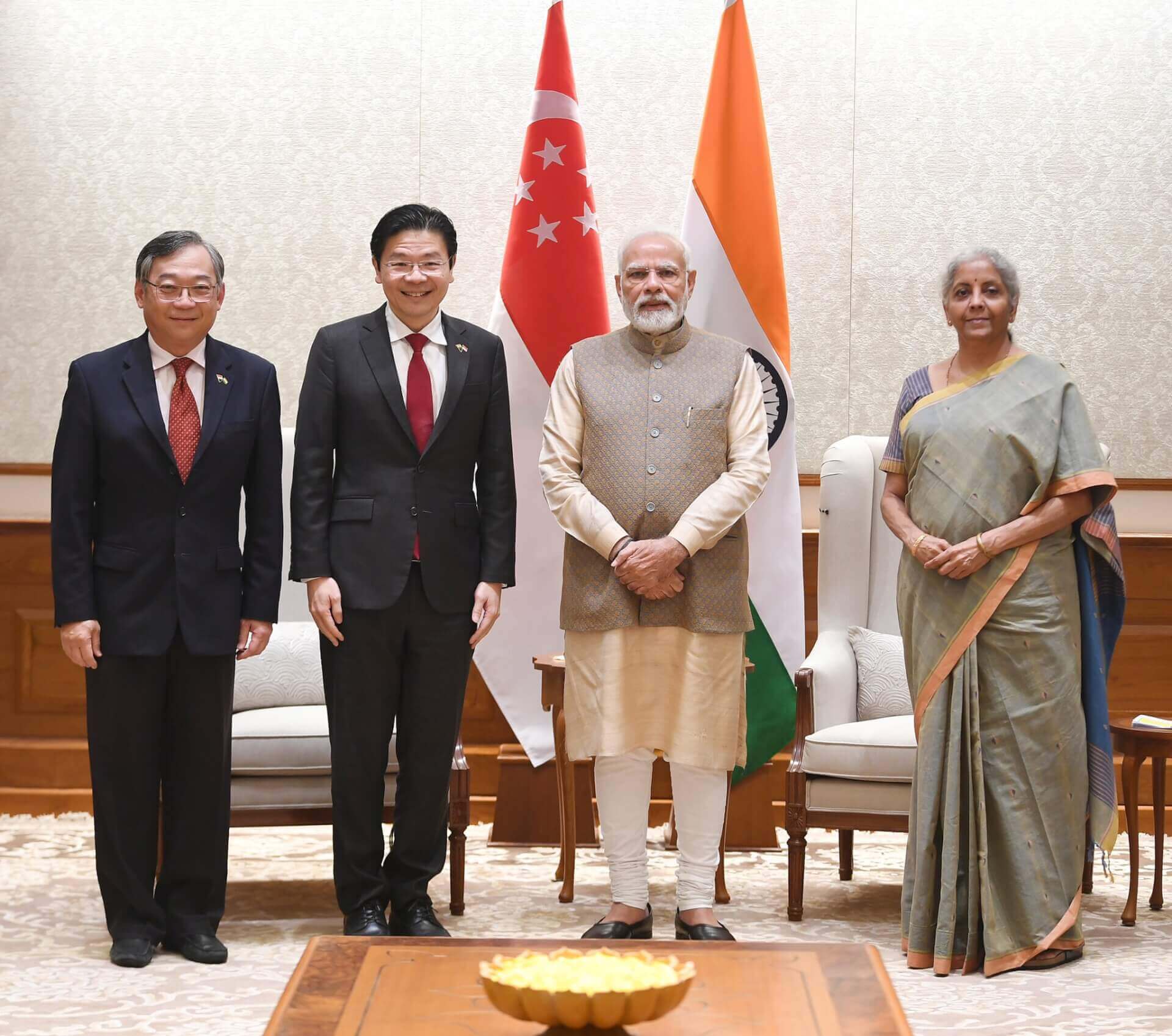 India, Singapore Discuss Cooperation in Clean Energy, Fintech