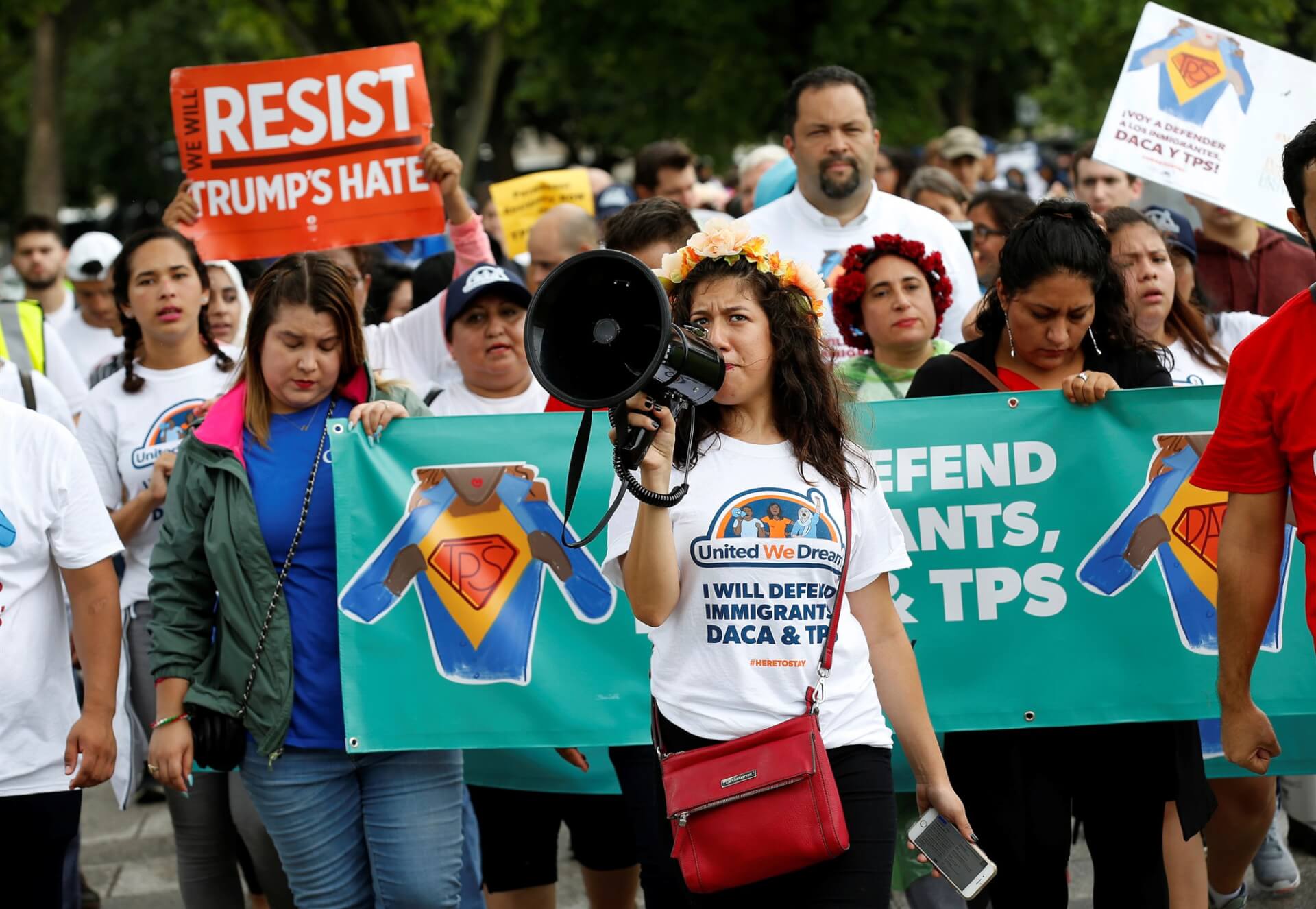 US Court Allows Trump Administration to Rescind TPS Protections for 300,000 Immigrants