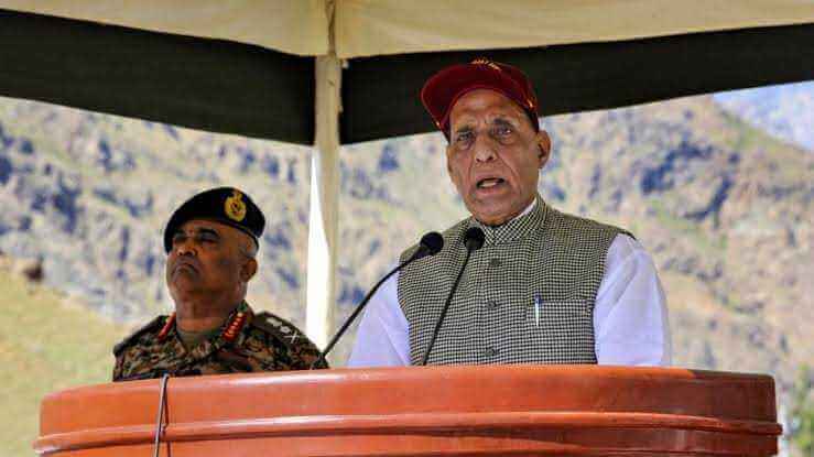 Pakistan Condemns Rajnath Singh’s Remarks on ‘Crossing LoC’, Says Prepared to Respond to India’s Provocations