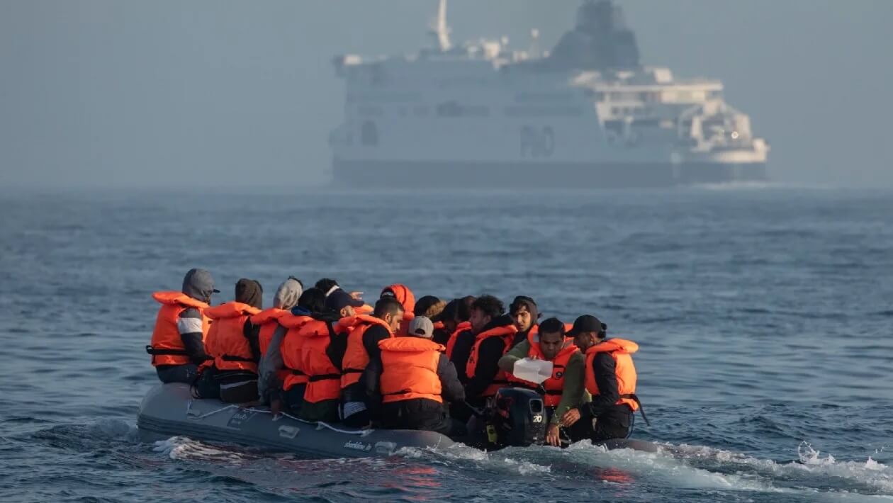 1,300 Migrants Attempt to Cross English Channel Despite UK Govt’s ‘Deterrent’ Policies