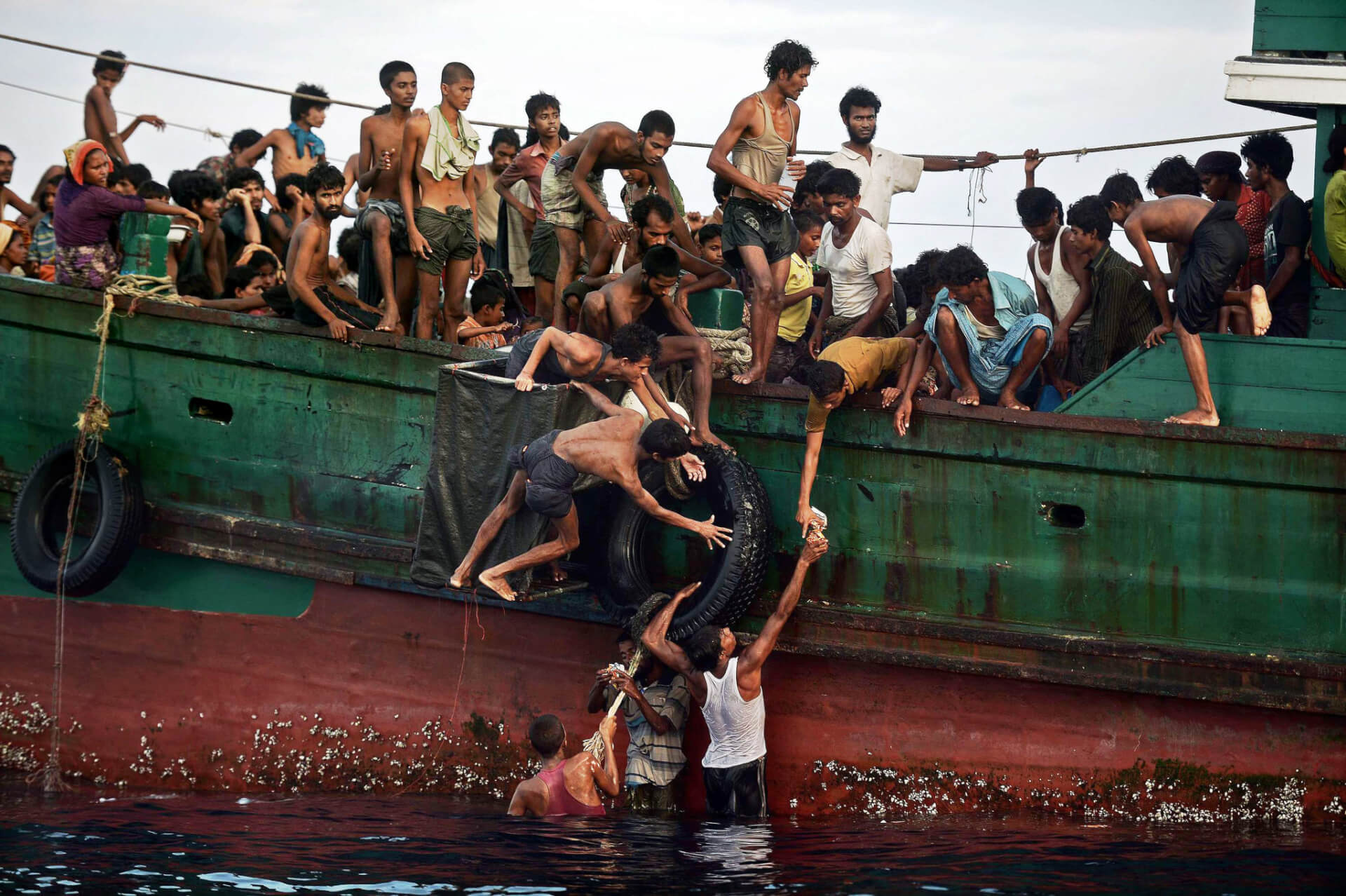 Myanmar Navy Arrests 228 Rohingya Aboard Seized Boat