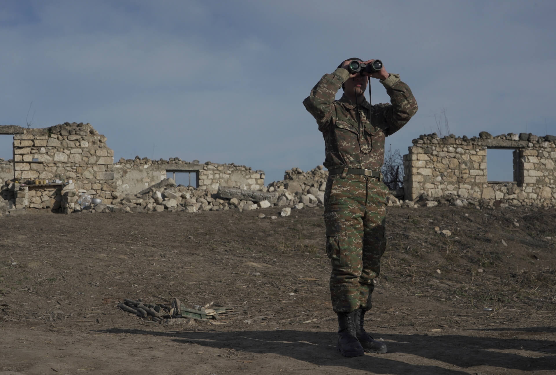 Armenia Accuses Azeri Troops of Breaching Border