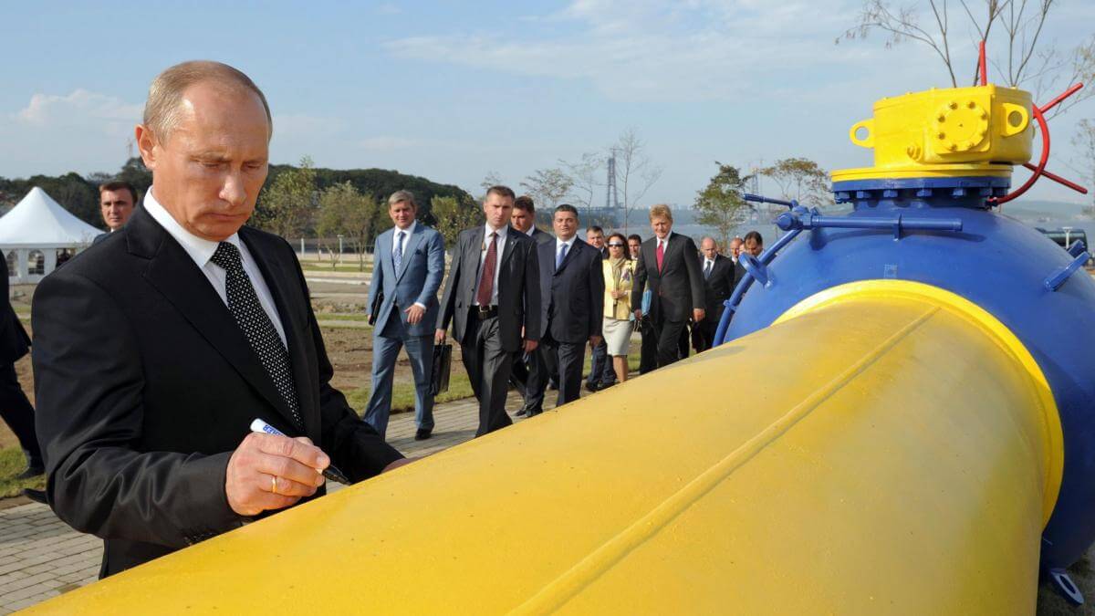Putin Refuses Dollar, Euro Payments for Gas From “Unfriendly” Countries