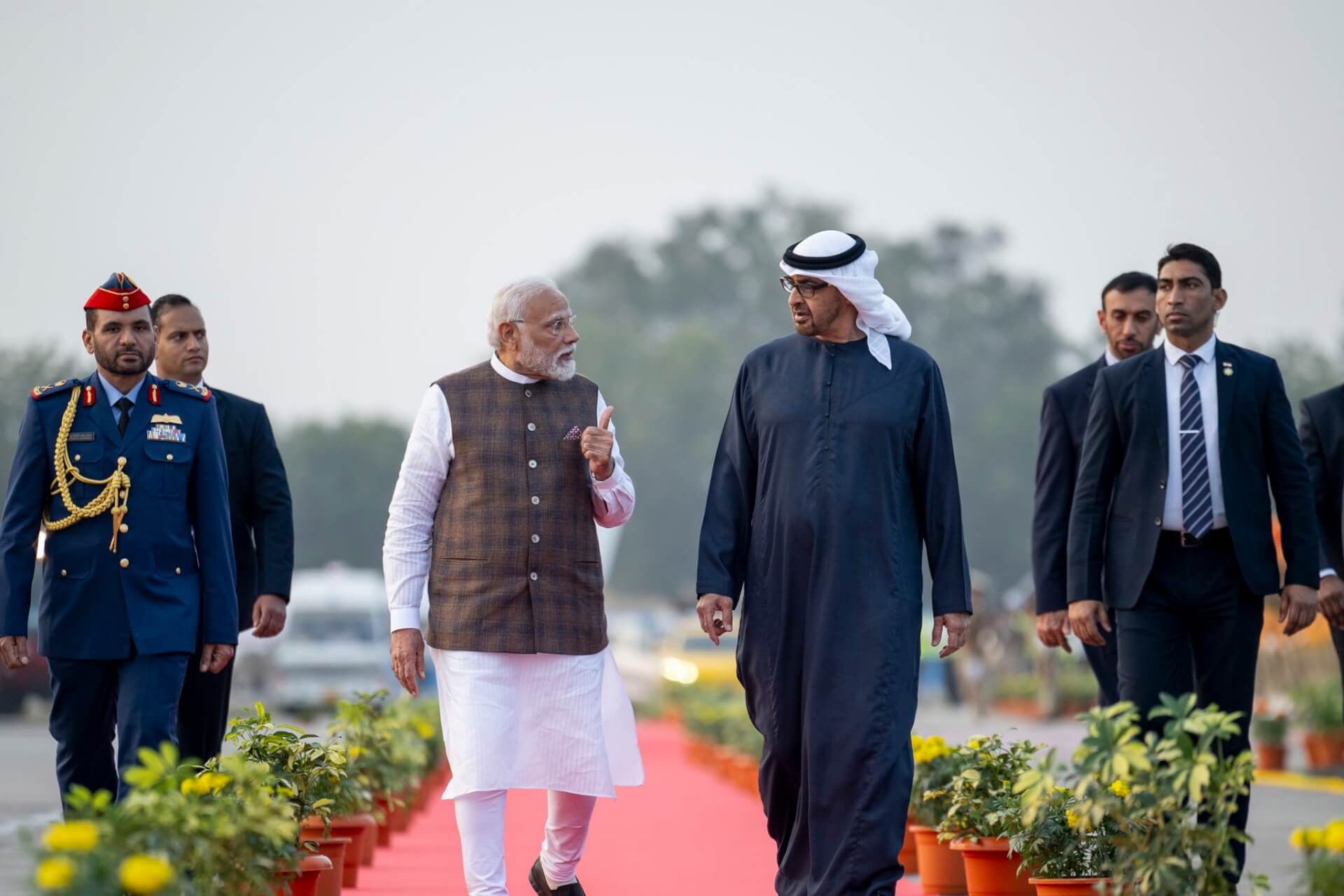 PM Modi Meets UAE President, Inks MoUs in Healthcare, Renewable Energy, Food Park Development