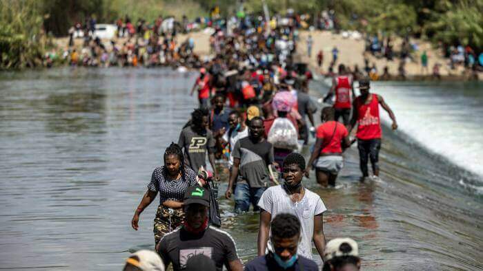US Begins Mass Deportation of Thousands of Haitian Migrants in Texas