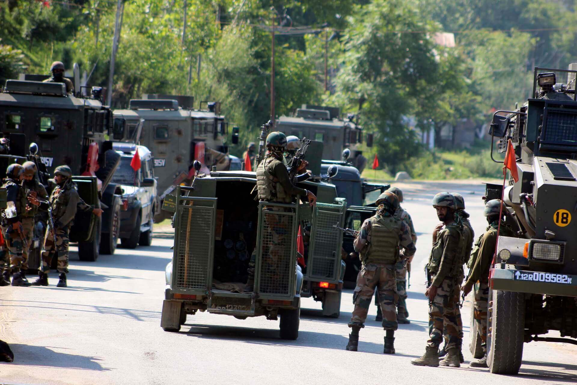 5 Indian Security Personnel, 2 Militants Killed in Handwara