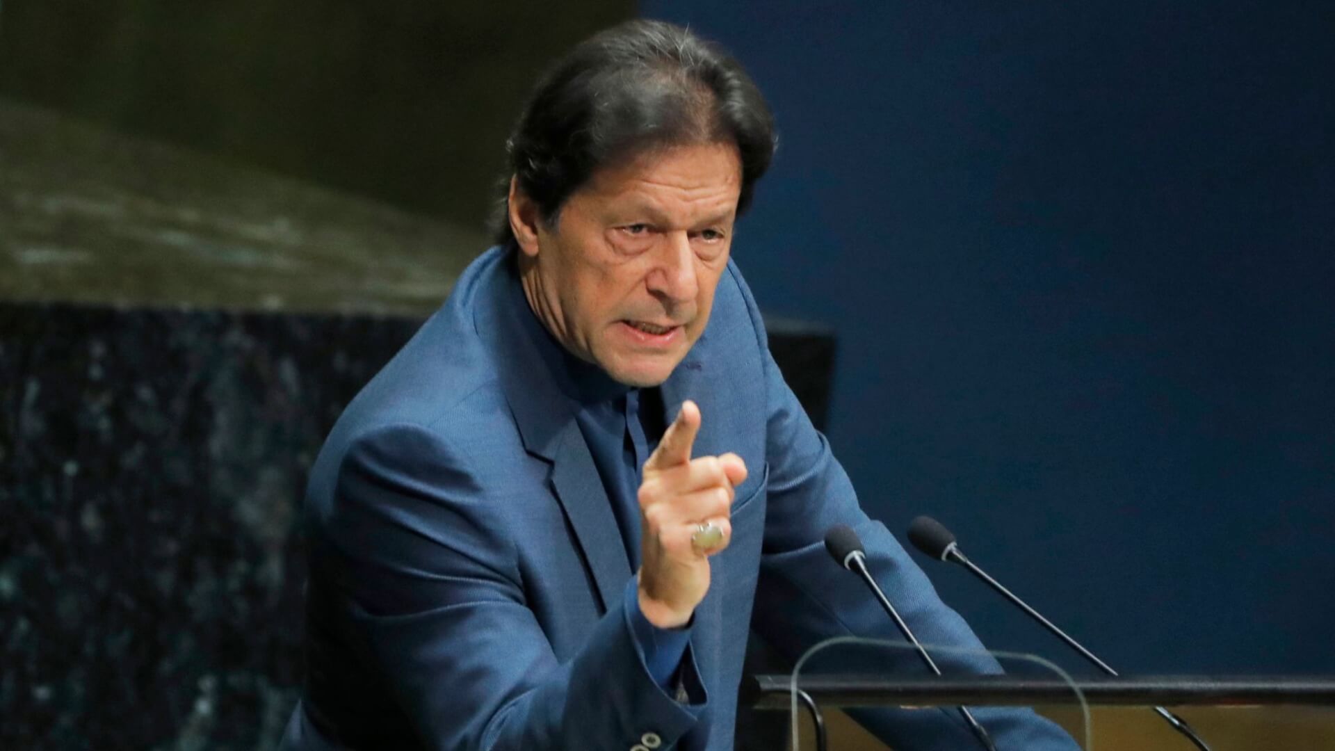 Imran Khan Says He Won’t be “Blackmailed” by Machh Attack Victims’ Families