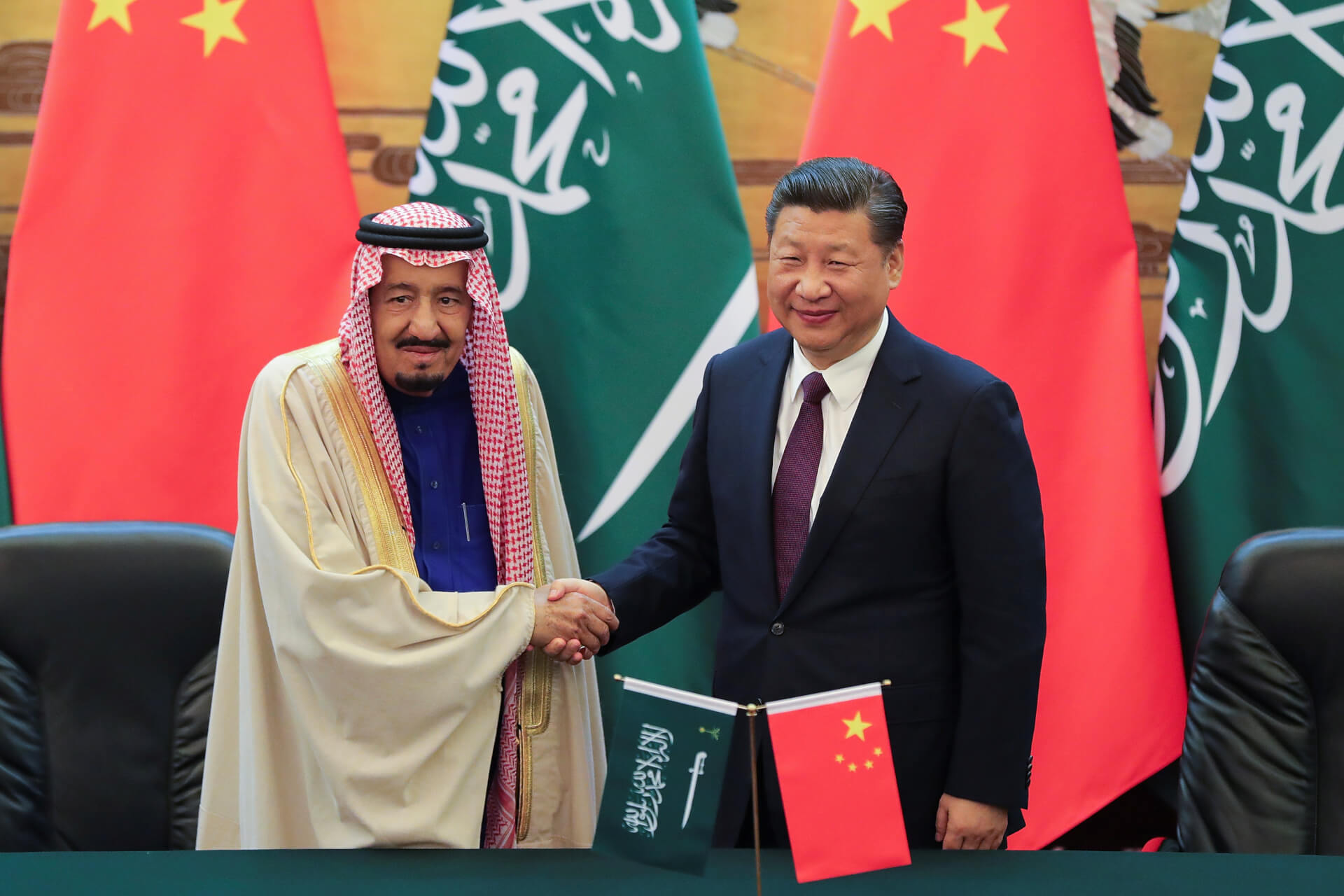 Saudi Arabia Mulls Switching to Yuan Instead of Dollar for China Oil Sales
