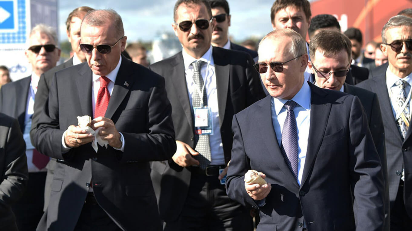 What Does Turkey Stand to Gain by Backing Ukraine Over Russia?