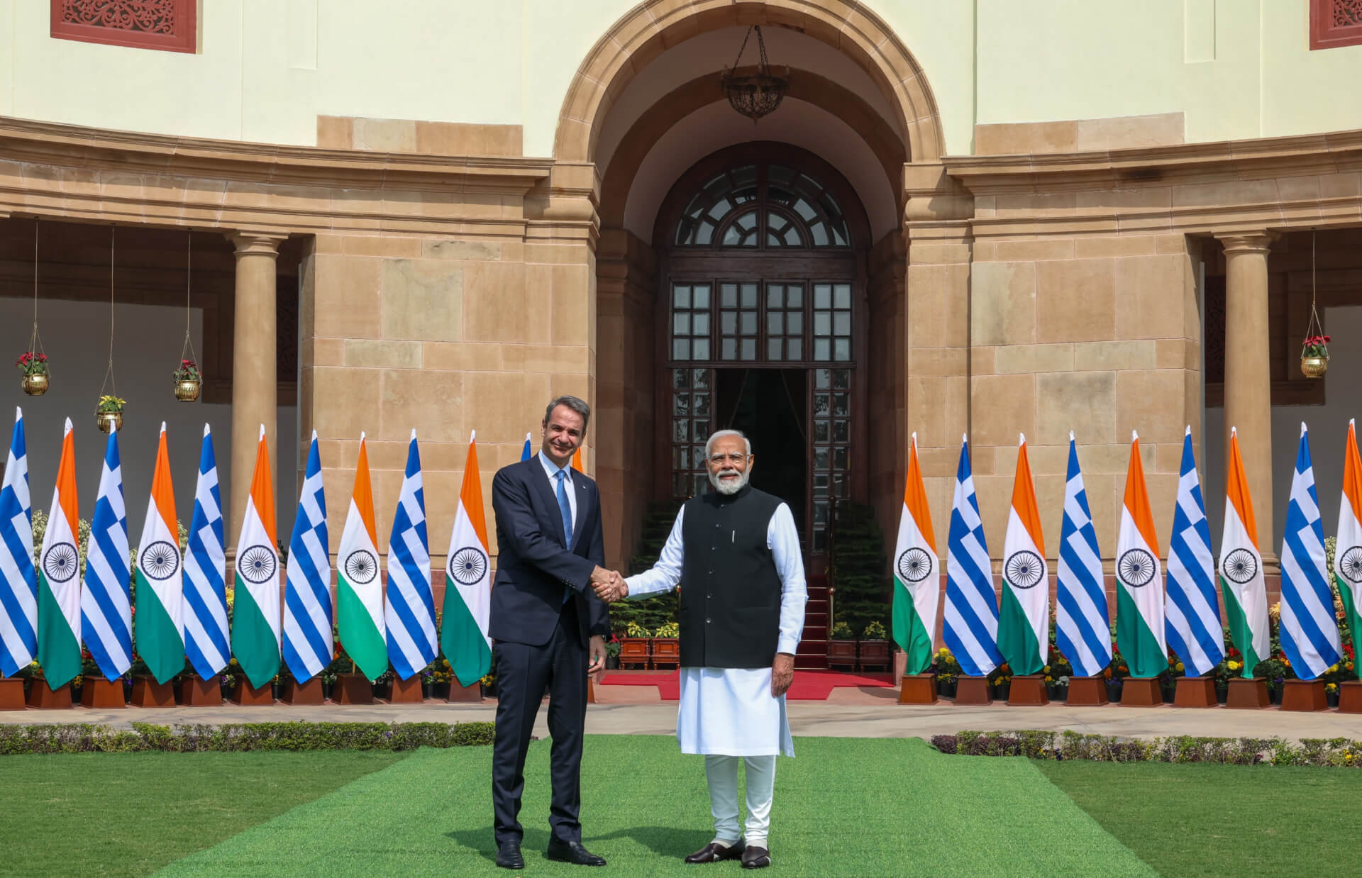 Strengthening Partnership with India Should be “Cornerstone of European Foreign Policy”: Greek PM Mitsotakis