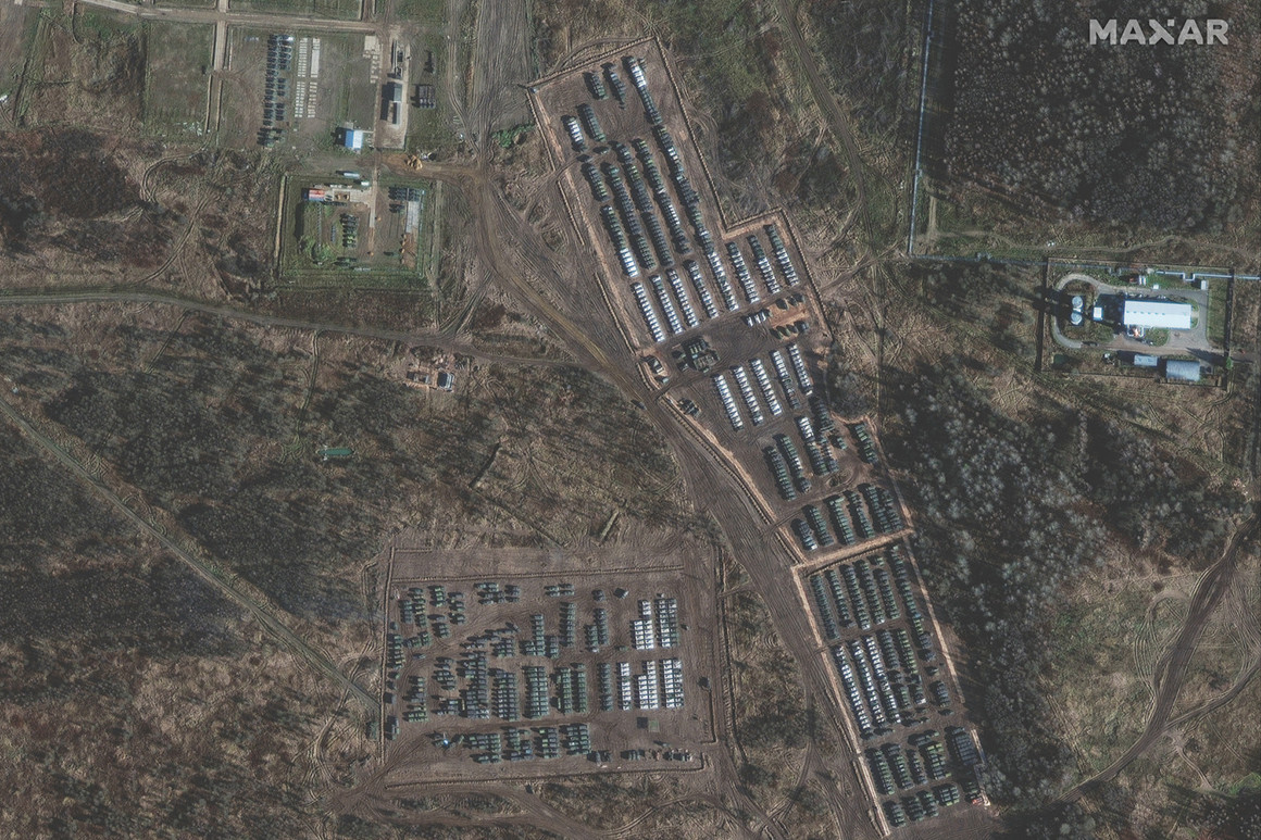 A high-resolution satellite imagery shows armored units and support equipment in Yelnya, Russia. 