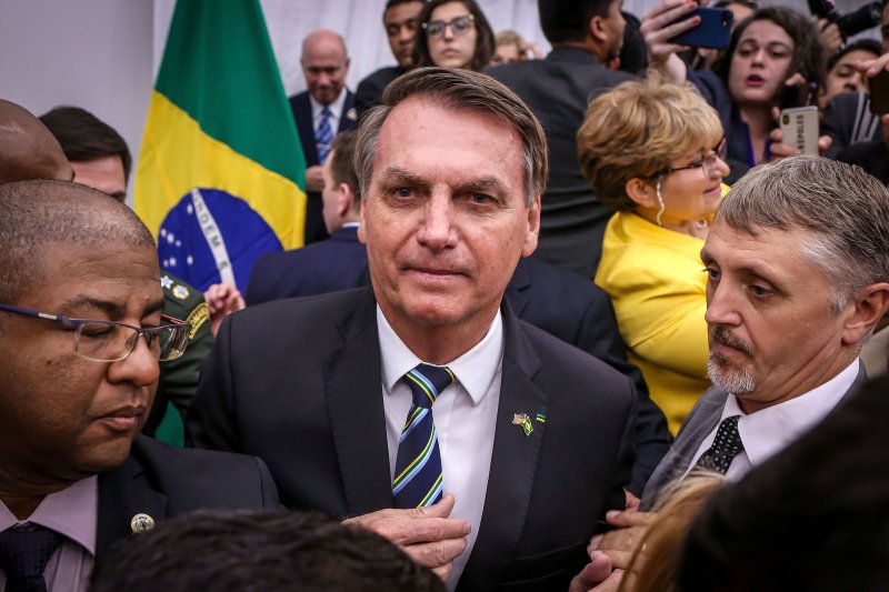 Brazilian President Jair Bolsonaro has decided that regional bloc Mercosur's upcoming heads-of-state summit will be held virtually due to fears about the spread of the Omicron variant.