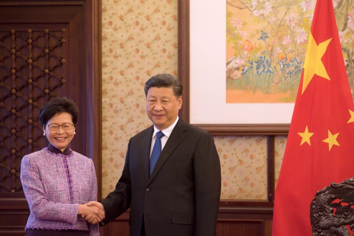 Hong Kong Leader Visits Beijing to Discuss Economy