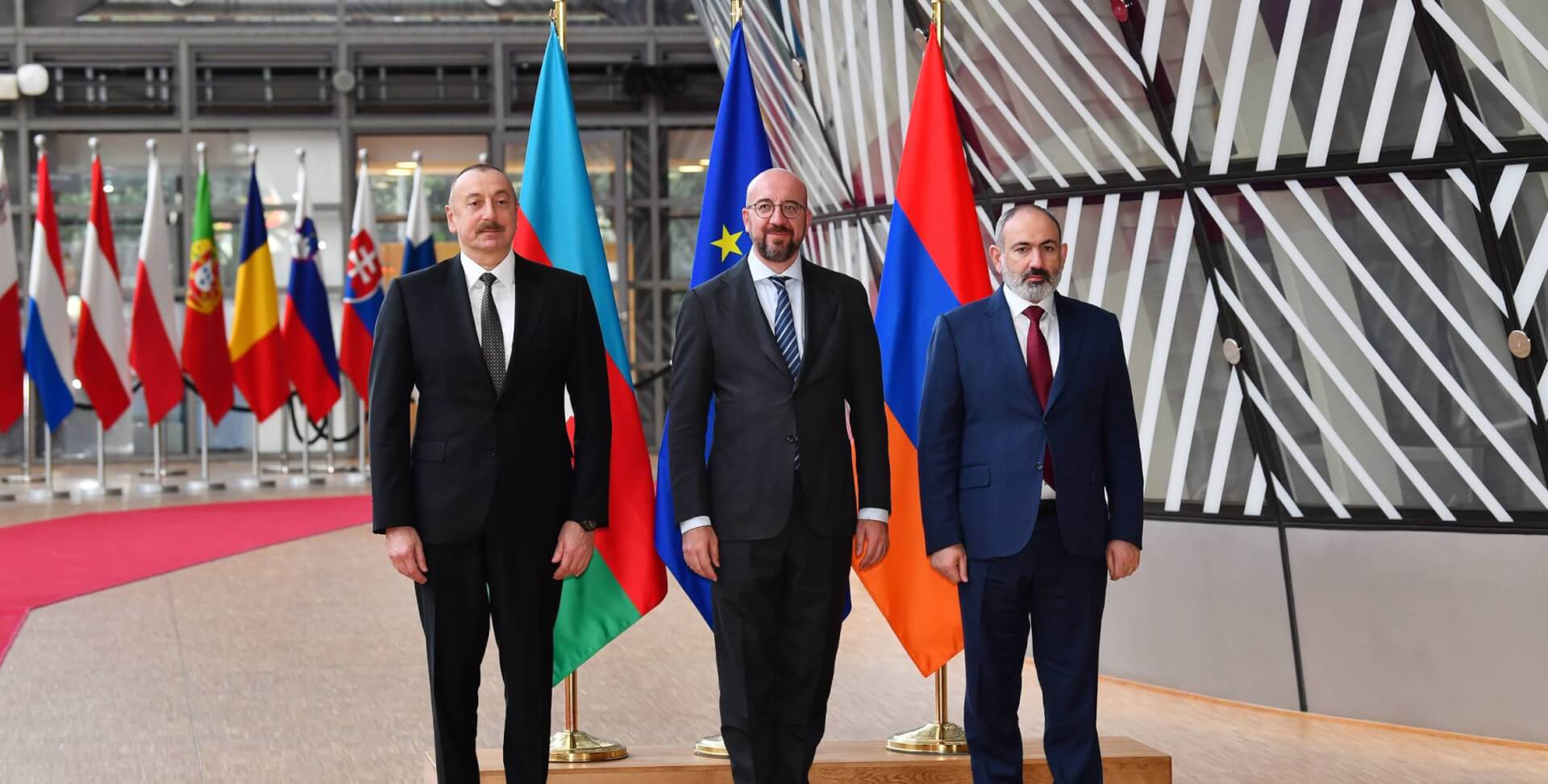 Azerbaijan Says Armenia Must Recognise Sovereignty Over Nagorno-Karabakh in Peace Talks