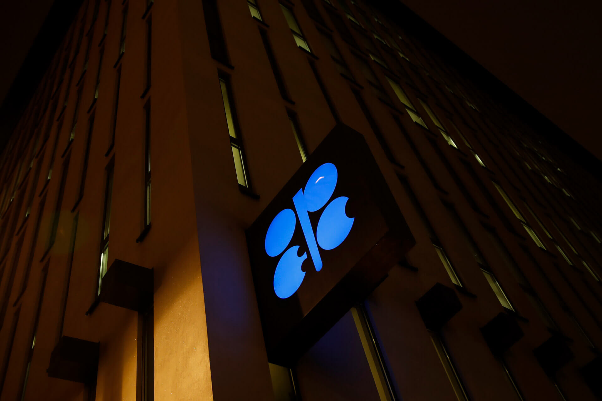 OPEC+ Talks Fail to Materialise as Saudi, UAE Rift Continues