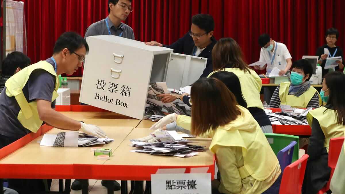 Hong Kong Completes Voting to Elect Election Committee