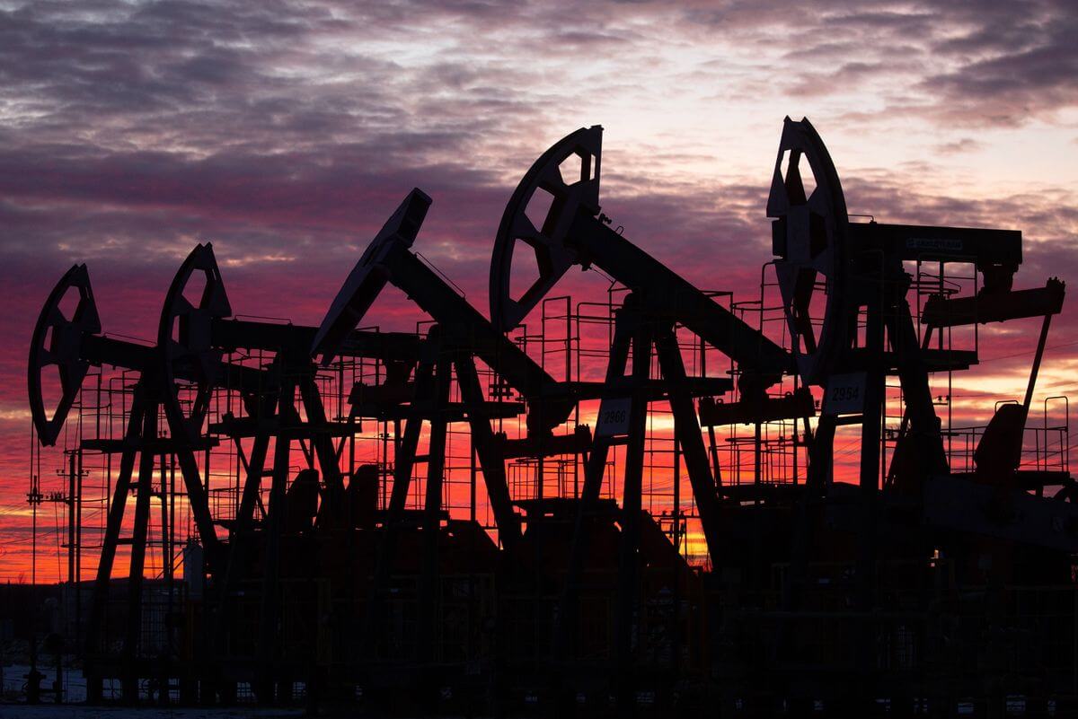 Kremlin Dismisses G7’s “Illegitimate” Price Cap on Russian Oil