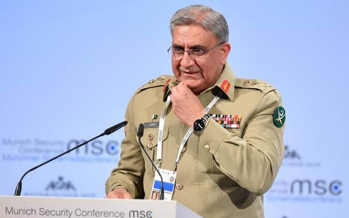 Pakistani Army Chief Speaks of Extending “Hand of Peace” on Kashmir Issue