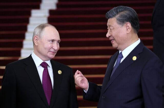 Putin Calls Xi Jinping “Dear Friend,” Hails BRI Success at Beijing Forum