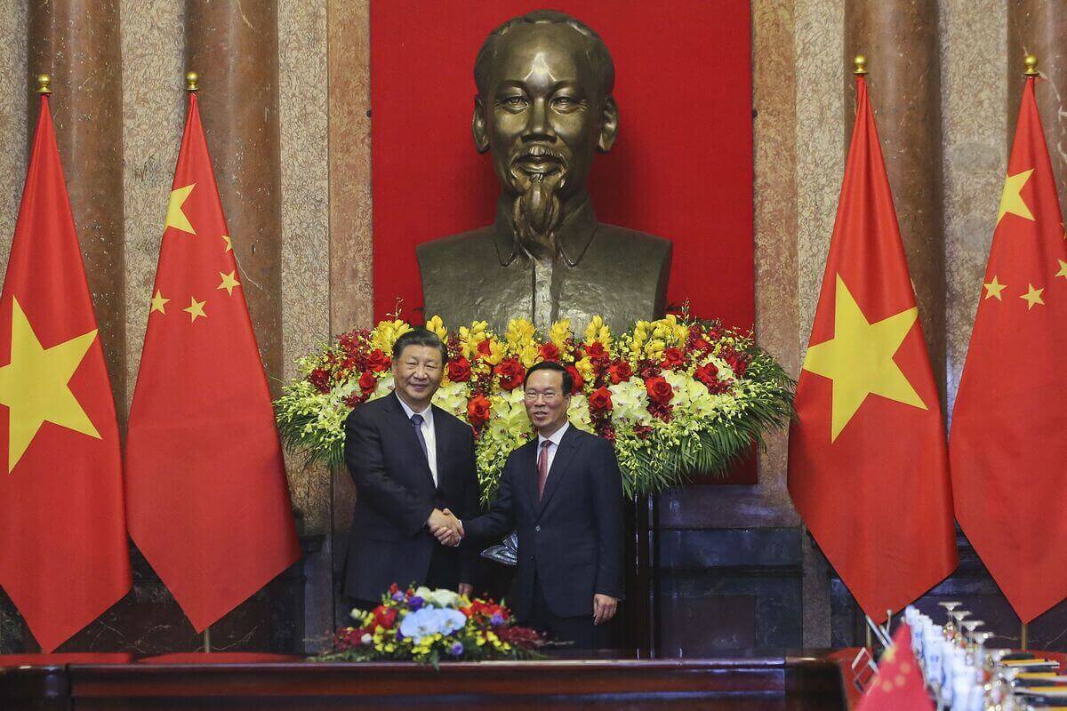 Vietnam, China Agree to Step Up Security Cooperation During Xi Jinping’s Visit