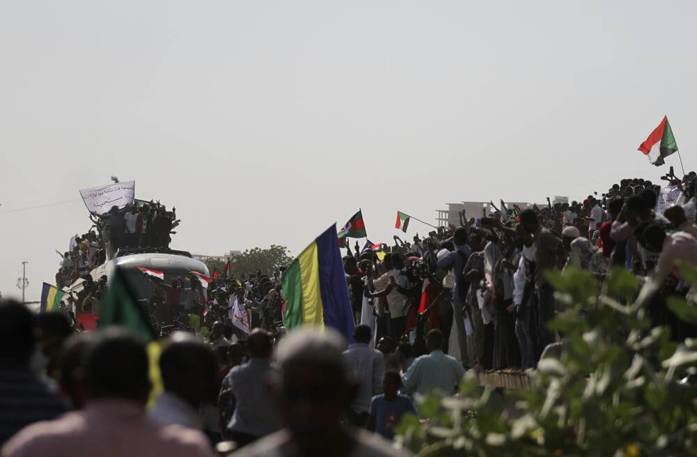 Sudanese Protesters Demand Civilian Rule, Reject Military Role