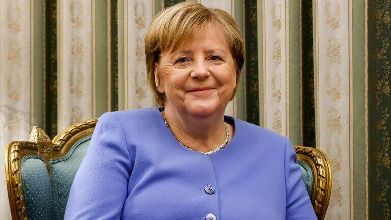 German Chancellor Merkel Calls for Combating Hate in Farewell Speech
