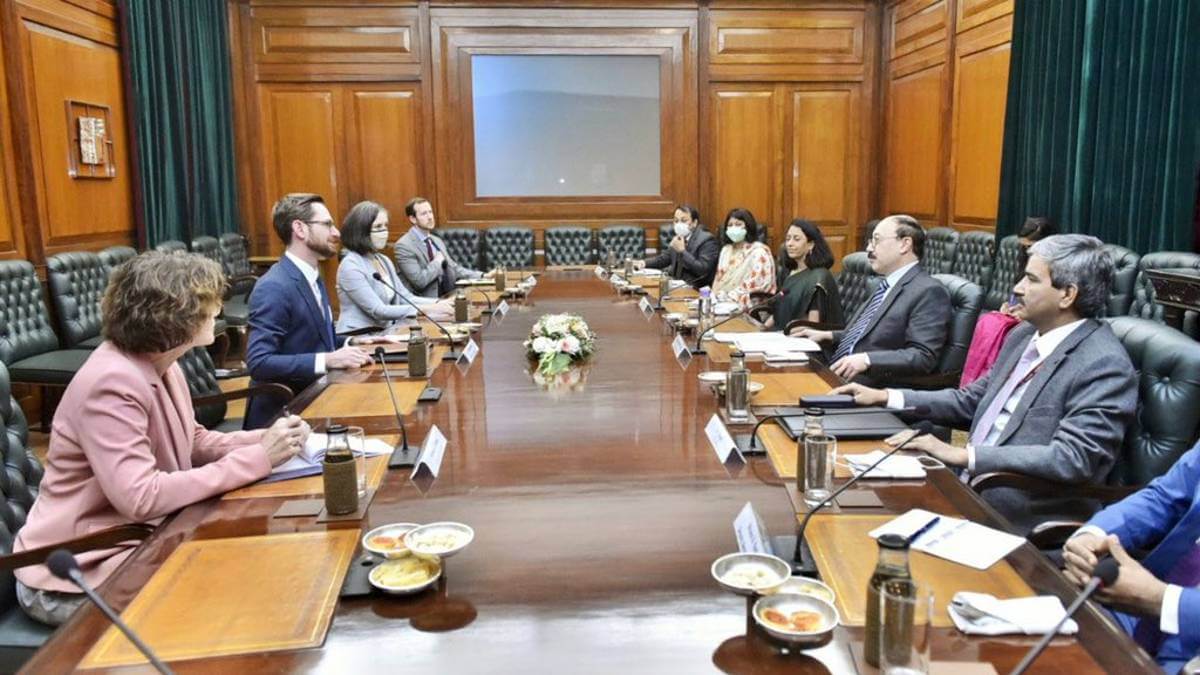 US Envoy for Afghanistan Visits India Following Recent India, Pakistan-led Meetings