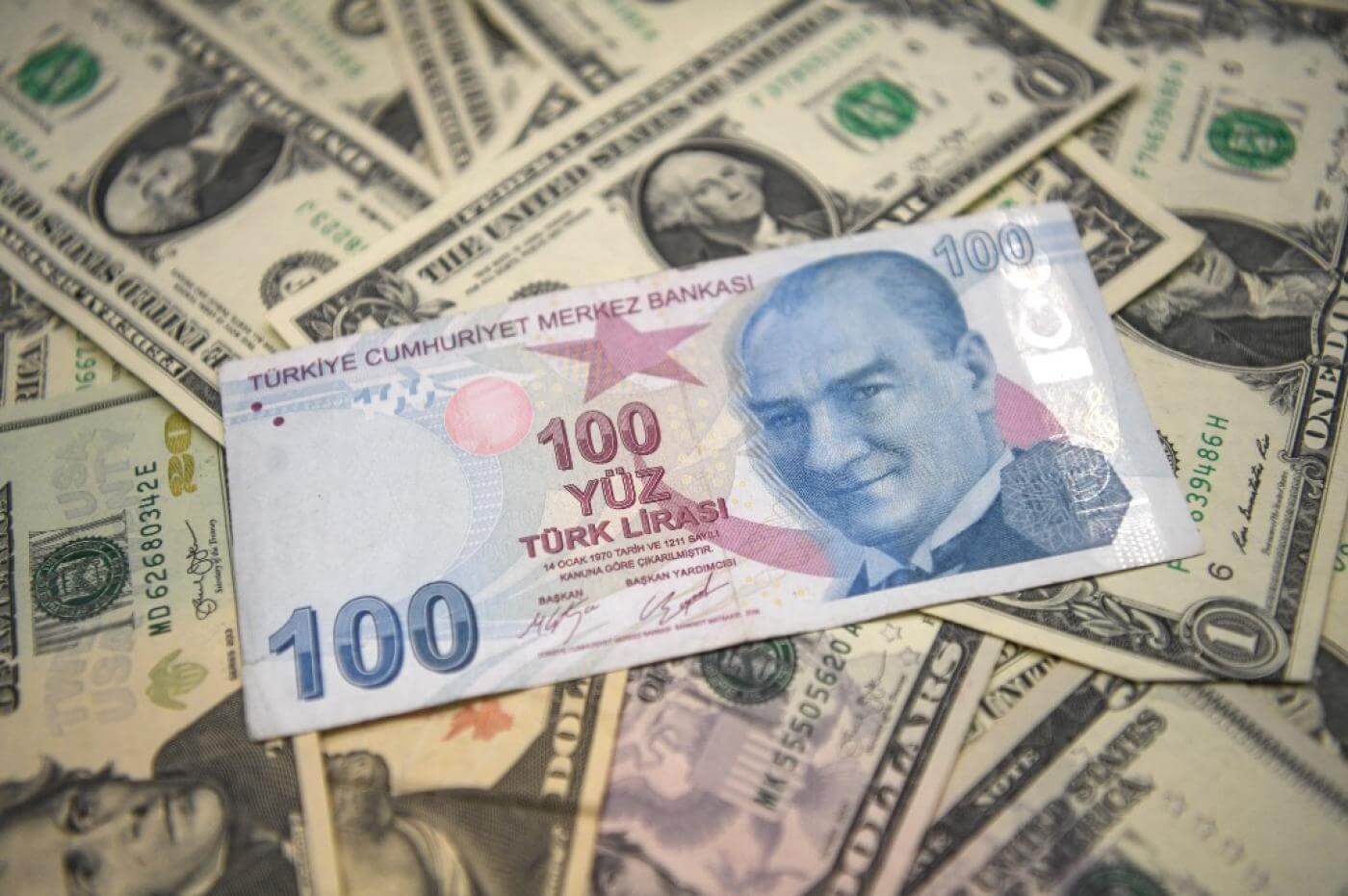 Turkish Lira Crashes to Historic Low Against US Dollar After Erdoğan Cuts Interest Rates