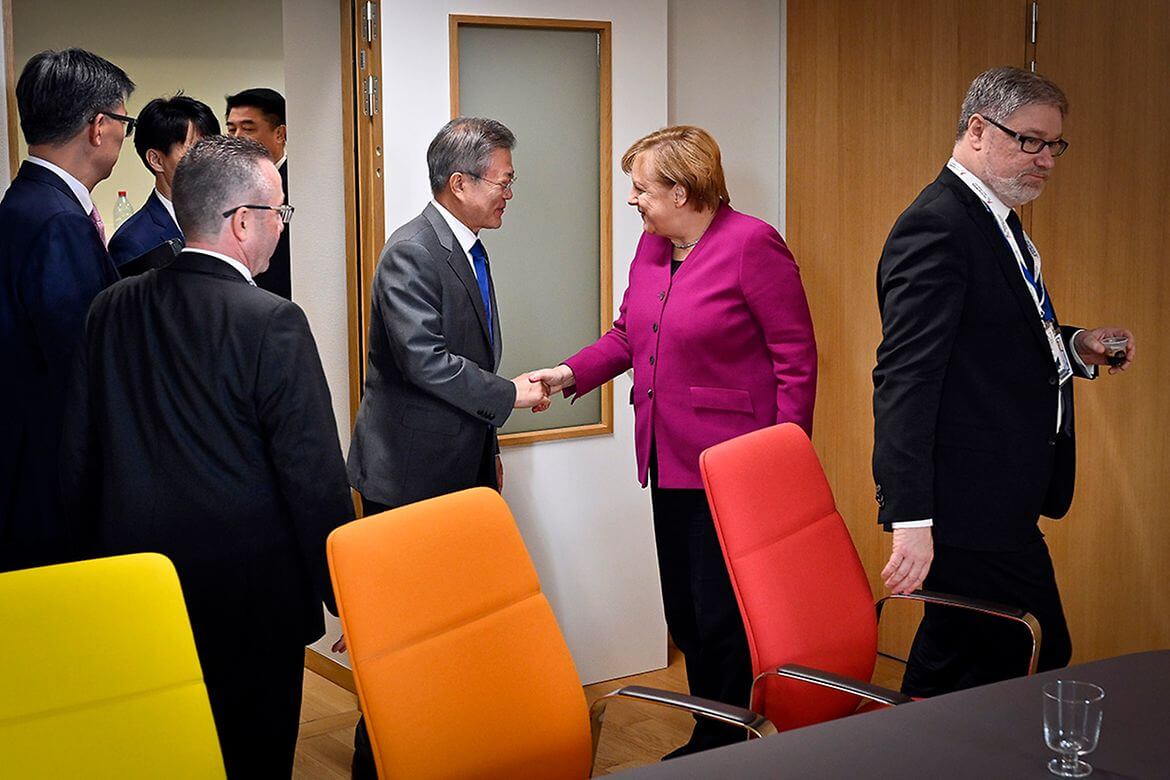Moon Jae-in Set for Talks With Angela Merkel on Bilateral Cooperation
