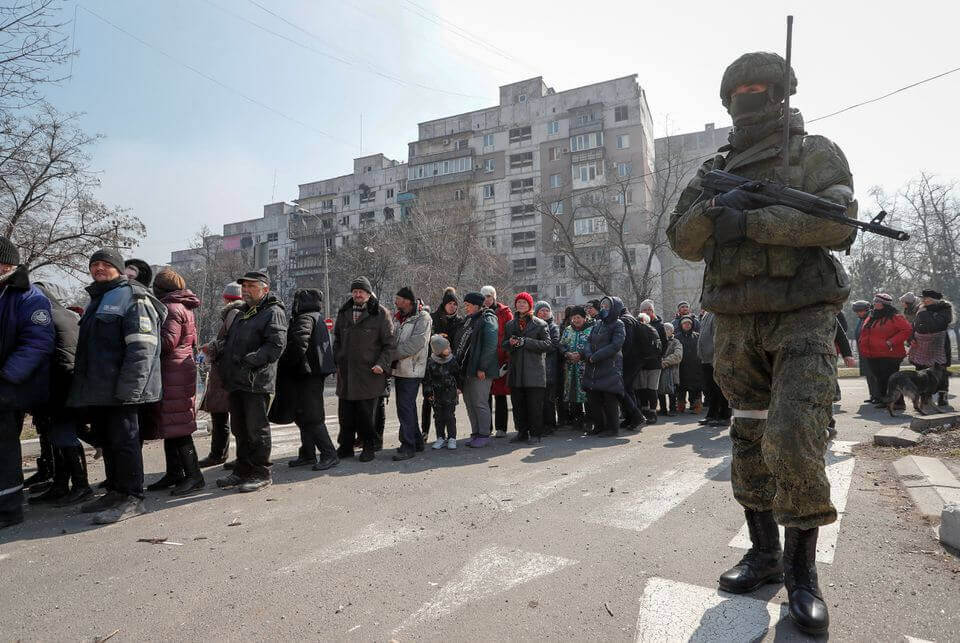 Russia, Ukraine Swap Prisoners As Kyiv Accuses Moscow of Forced Deportations in Mariupol