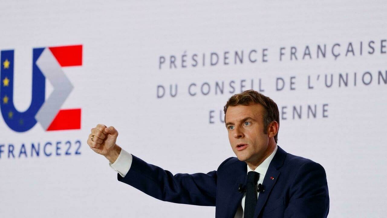  Macron Proposes Plans to Control Illegal Migration Ahead of French Presidential Election