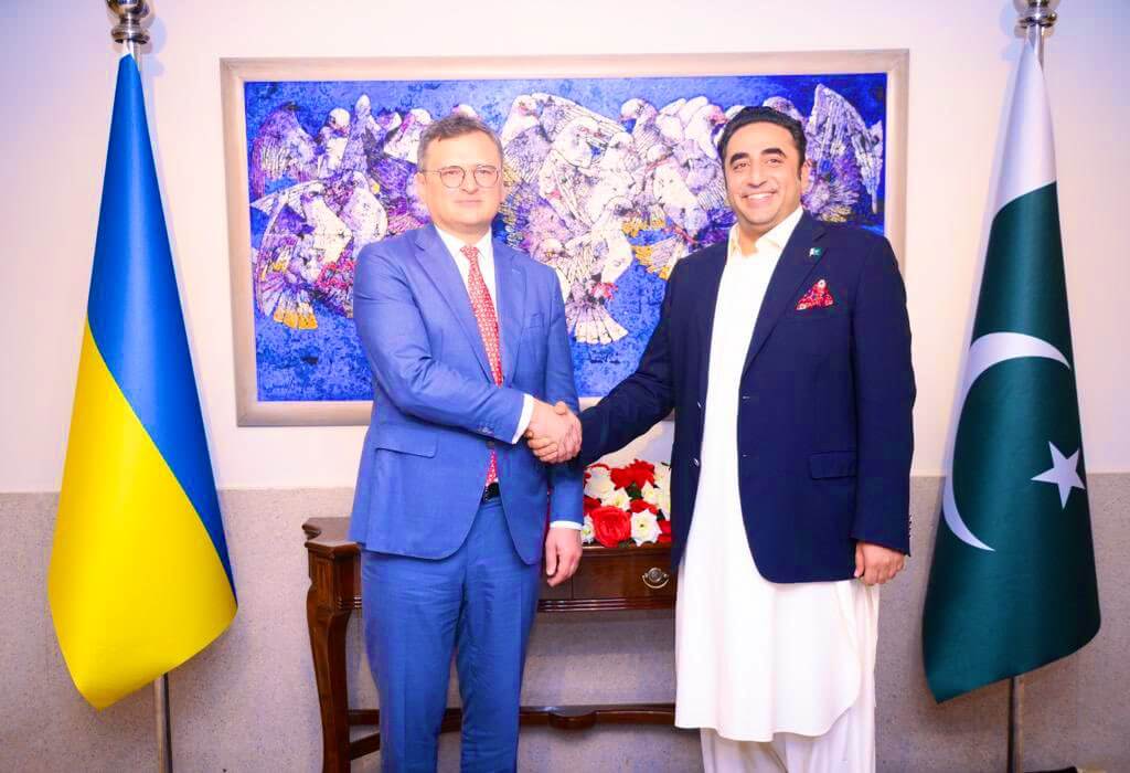 Pakistan, Ukraine Deny Signing of Arms Deal, Call for Restoration of Black Sea Grain Initiative