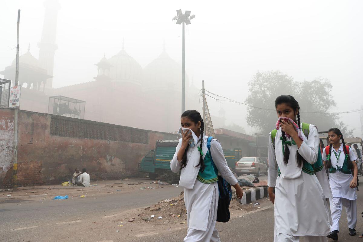 India, Pakistan Grasp for Air as Pollution in Major Cities Worsens to Dangerous Levels