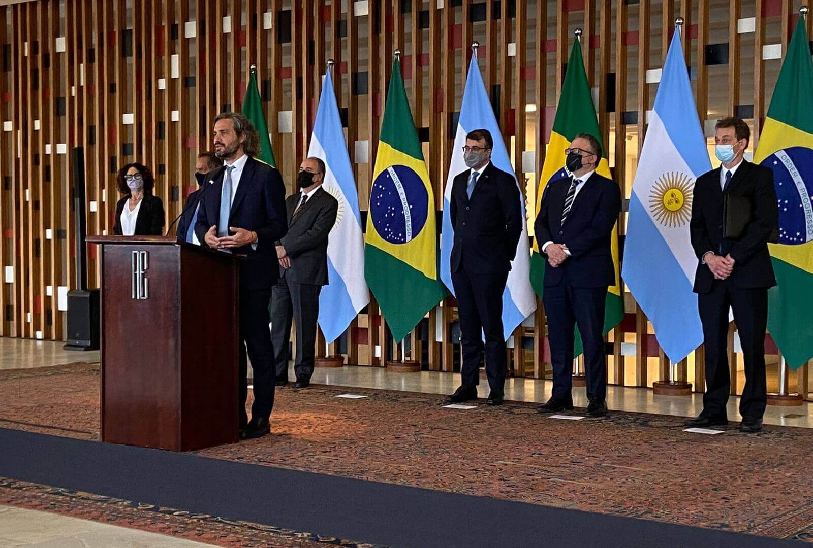 Brazil, Argentina Agree to Reduce Mercosur Common External Tariff by 10%