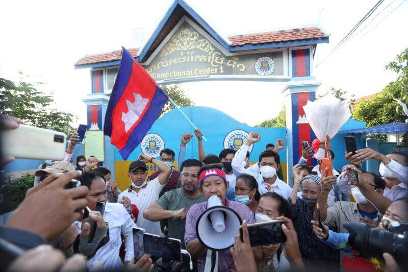Cambodia Releases 26 Political Prisoners, Dismisses Claims of International Pressure