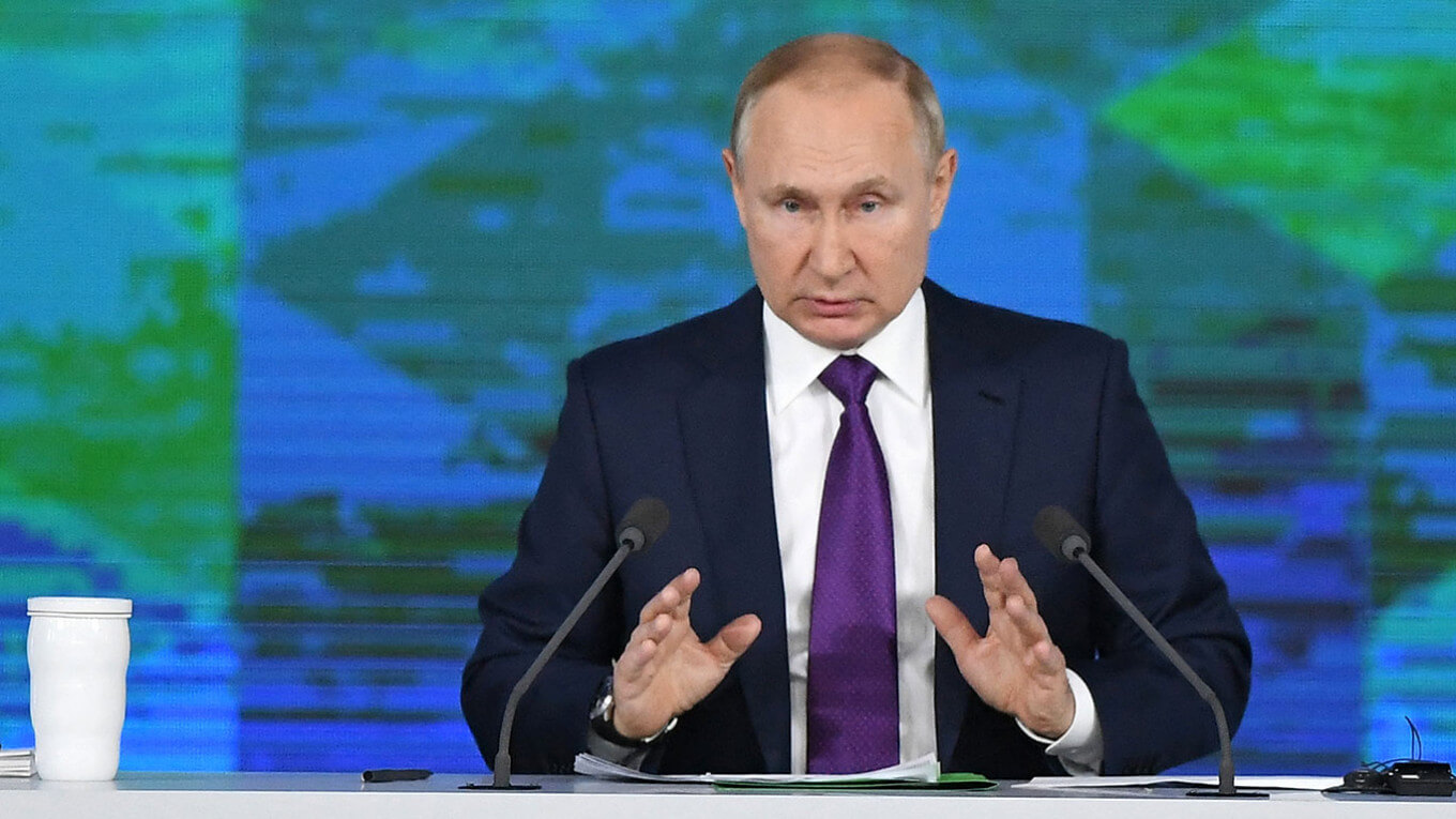 Putin Blames US, NATO for Tensions in Ukraine, Calls for “Immediate” Guarantees