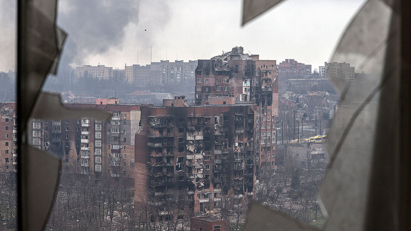 Ukraine Prepares For “Last Battle” In Mariupol, Accuses Russia Of Using Chemical Weapons