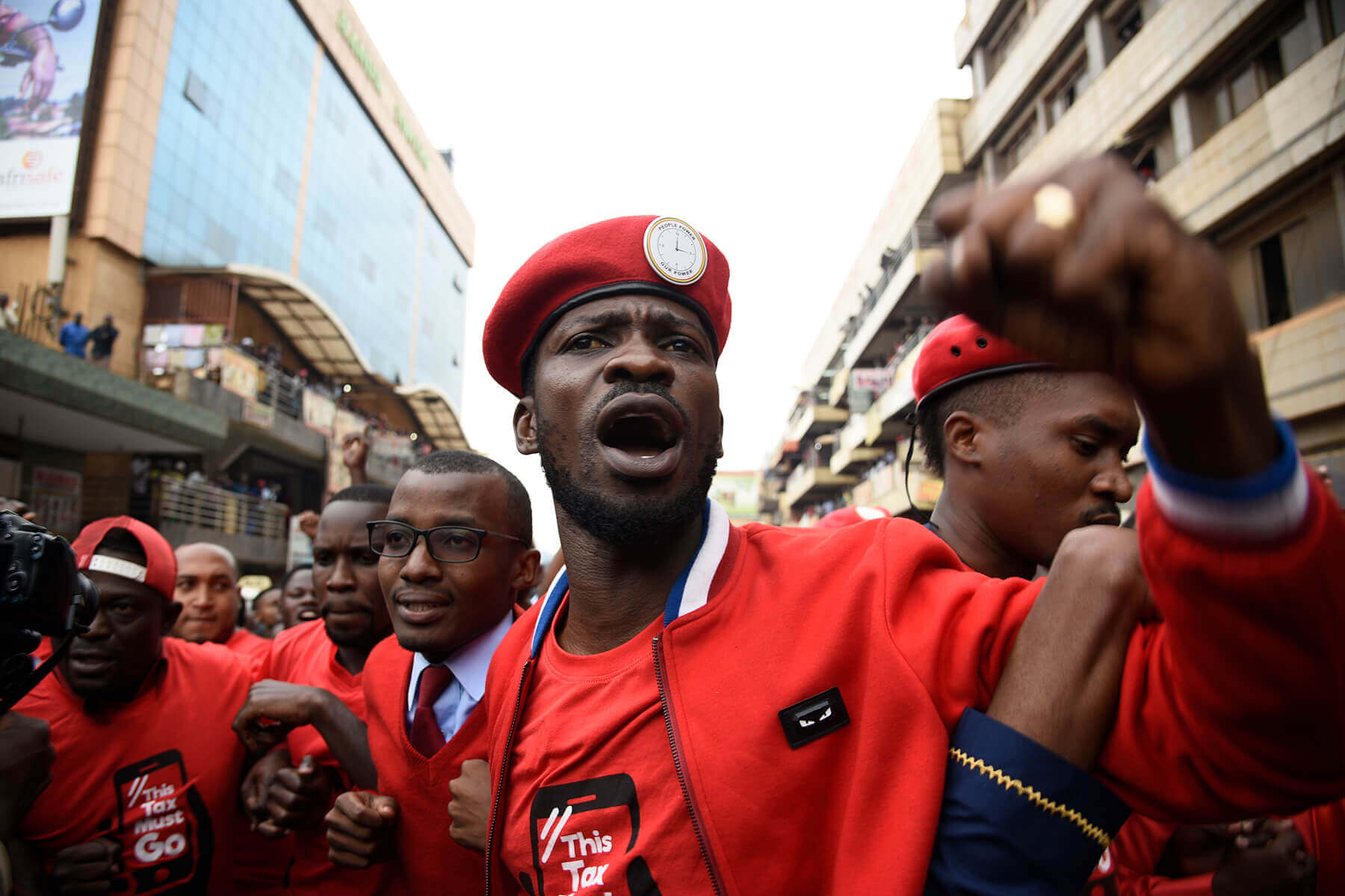Ugandan Opposition Candidate Bobi Wine Briefly Suspends Campaign After Being Attacked