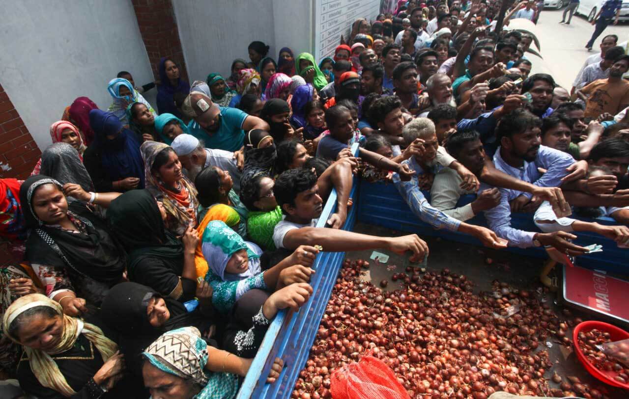 India's Onion Crisis: A Manipulation of International Markets with No Farmer Relief