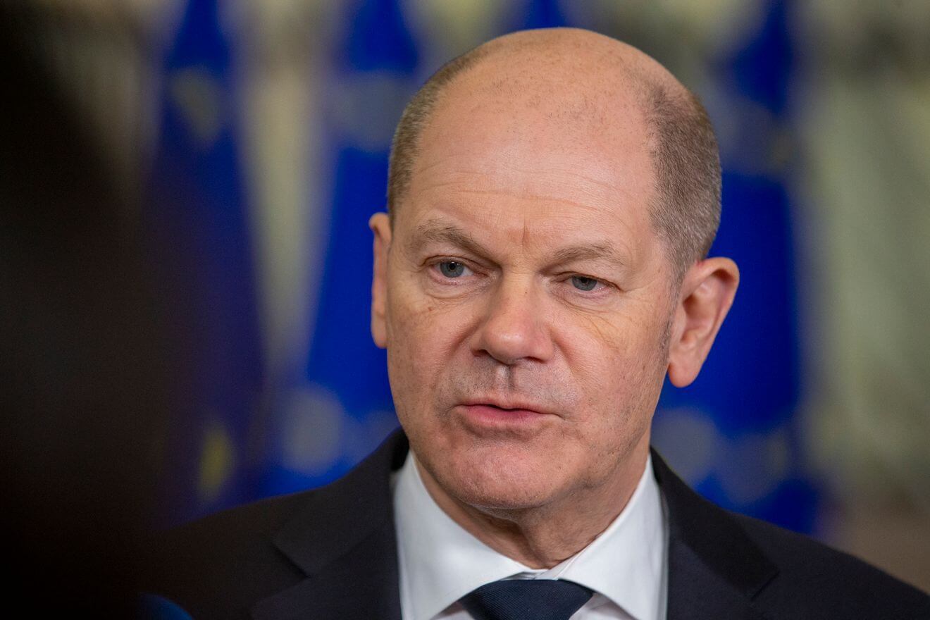 Ukraine Angered by Germany After Scholz Opposes Inclusion of SWIFT in Russia Sanctions