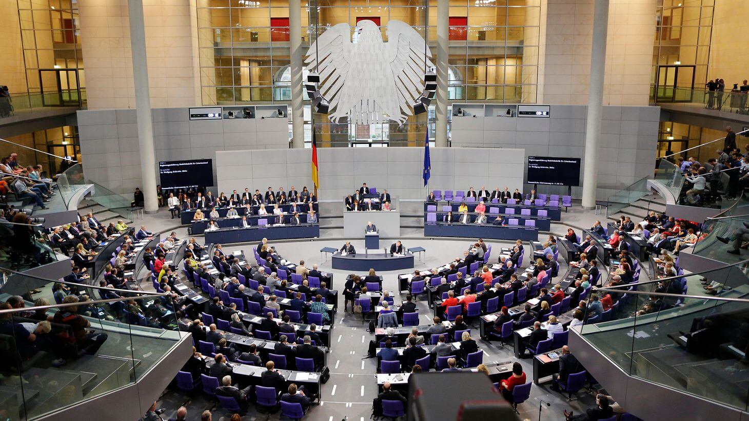 Ruling Coalition in Germany Agrees to Reduce Size of Parliament