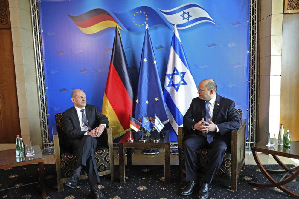 Israel PM Bennett Tells Germany’s Scholz: Nuclear Deal With Iran “Unacceptable”