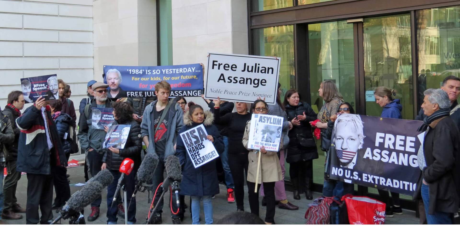 Julian Assange and the Freedom of Press debacle