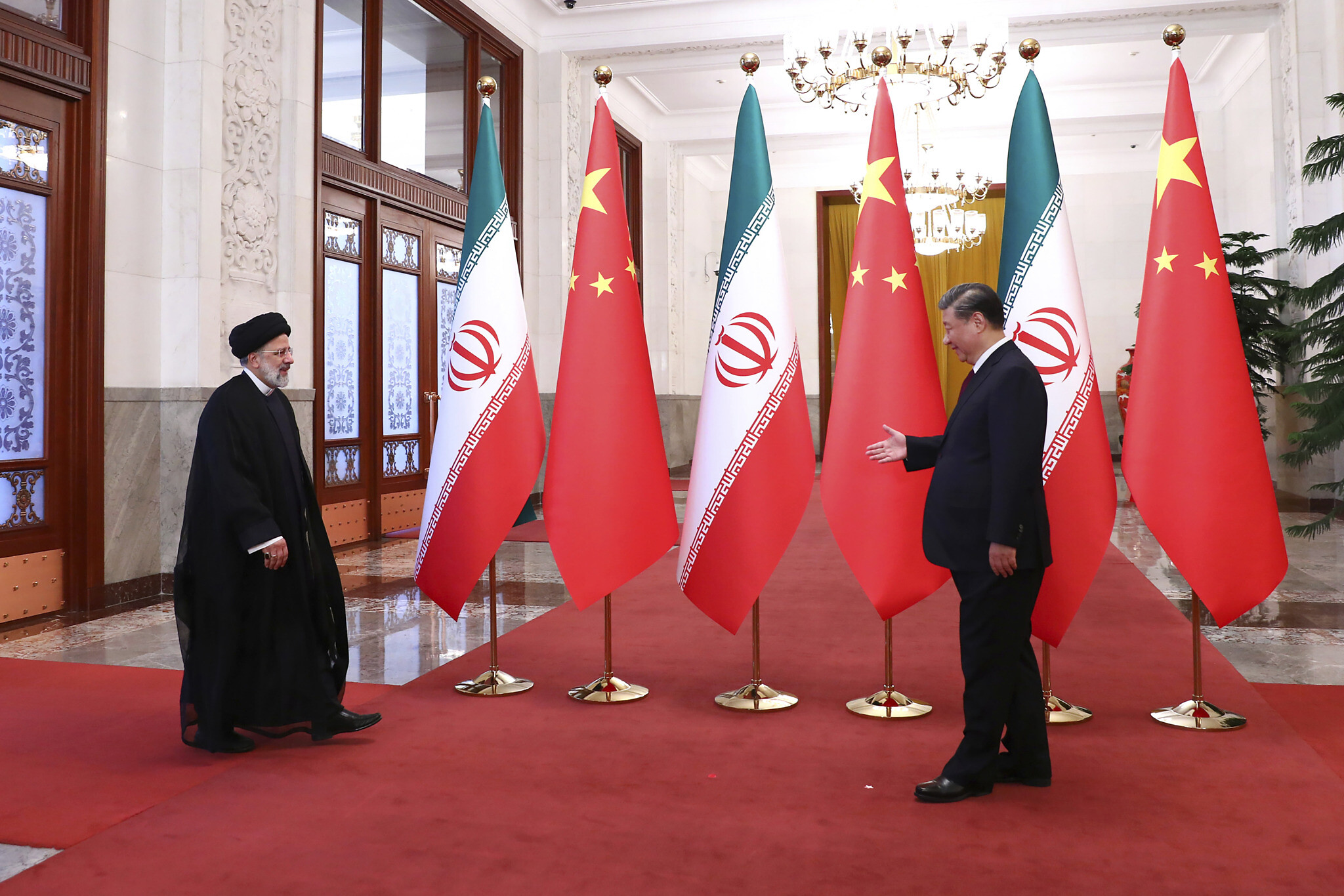 Iranian President Ebrahim Raisi (L) and Chinese President Xi Jinping, Beijing, 14 Feb 2023