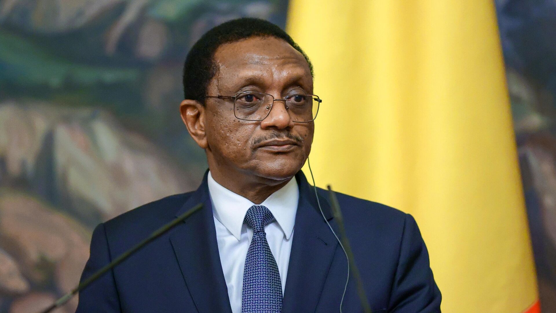 Chad’s interim foreign minister, Chérif Mahamat Zene, resigned on Monday due to disagreements with the military junta, alleging that his department has been reduced to playing a “mere background role” in the national peace dialogue with rebel groups.
